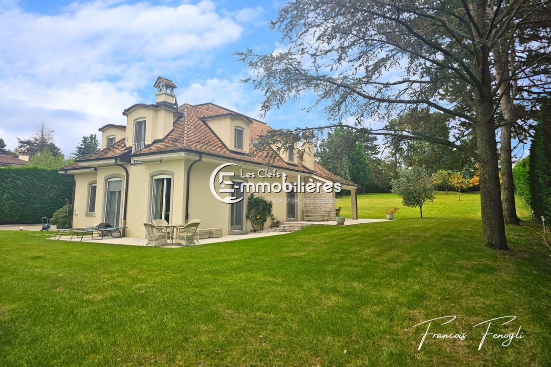 Propriété D'exception Avec Parc Privé à Proximité Immédiate Du Lac Léman Et De Genève