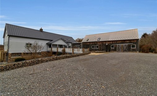 House in Stafford, New York, United States 1