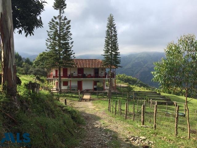 Finca in Santa Bárbara, Antioquia, Colombia 1 - 17414231