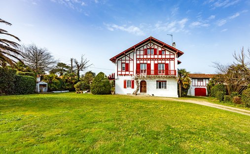 Villa in Bayonne, Nouvelle-Aquitaine, France 1