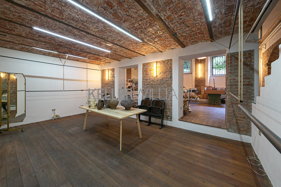 Apartment in Porta Venezia - Repubblica, Milan, Italy 3 - 17411187