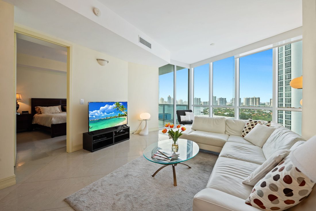 Condo in Sunny Isles Beach, Florida, United States 2 - 17421684