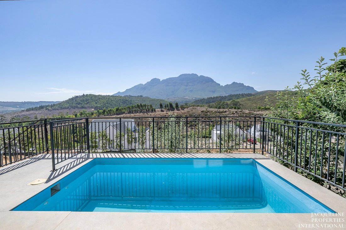 House in Arbeidslus, Western Cape, South Africa 1 - 17420819