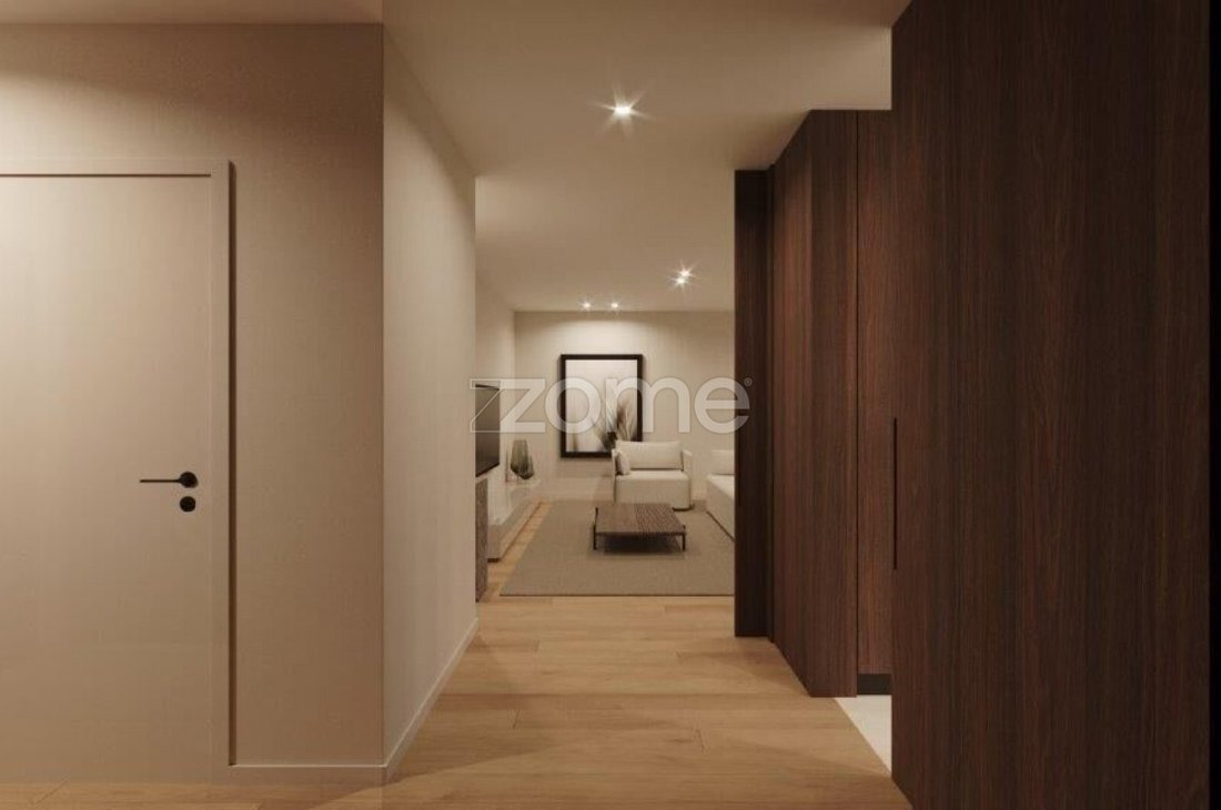 Apartment in Lordelo do Ouro e Massarelos, Porto District, Portugal 1 - 17412412
