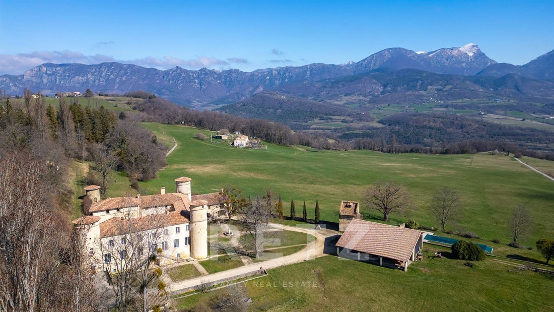 Castle in Dieulefit, Auvergne-Rhône-Alpes, France 2 - 17421732