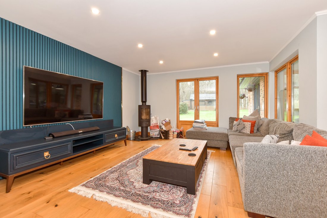Bungalow in Chestfield, England 3 - 17413953