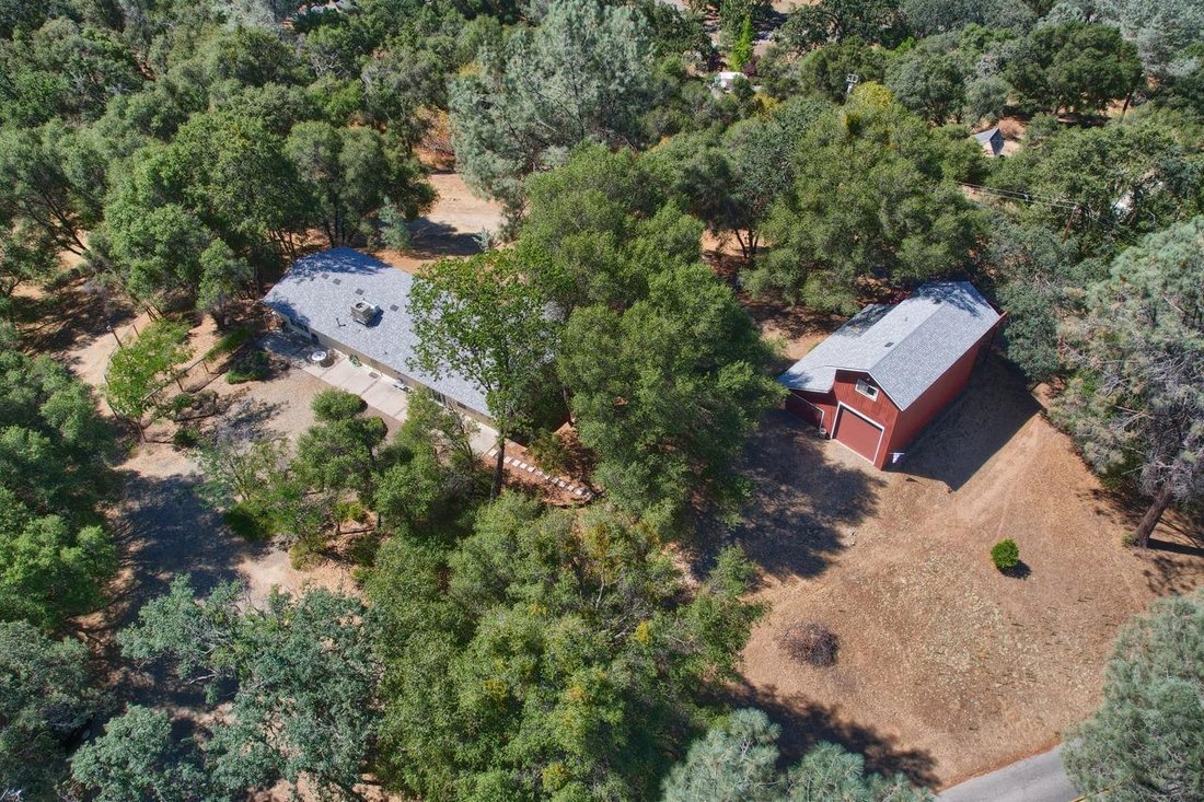 House in Oakhurst, California, United States 3 - 17415378