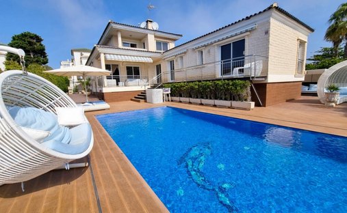 Villa in Torrevieja, Land Valencia, Spanien 1