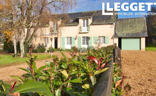 House in Centre, Sablé-sur-Sarthe, France 1