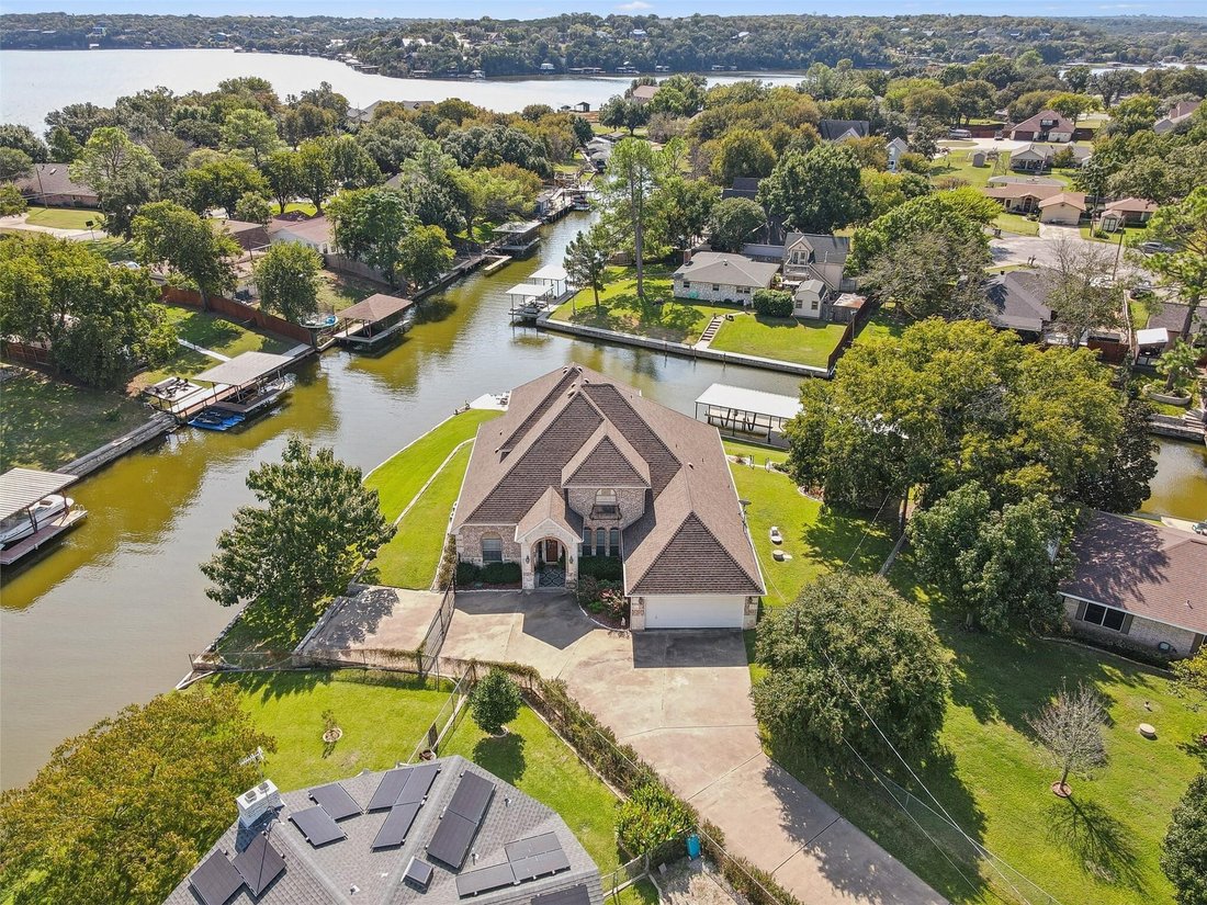 House in Granbury, Texas, United States 3 - 16662501