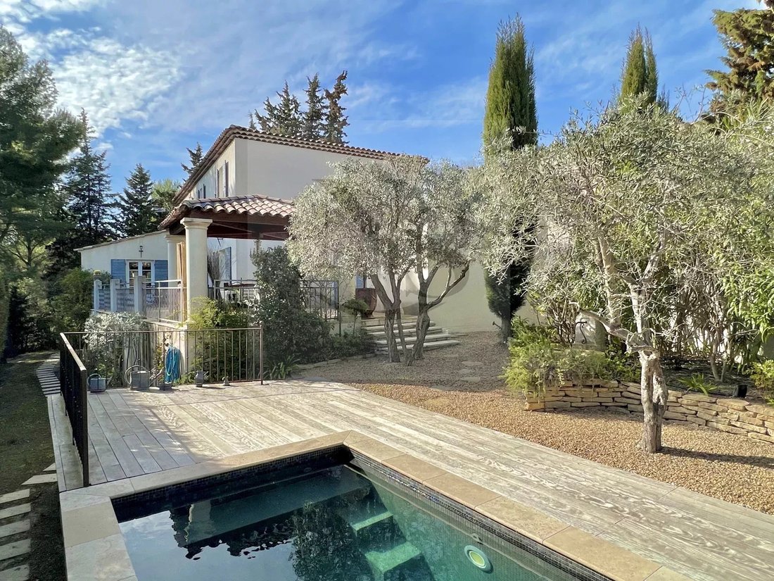Villa in Mazenod-Bellevue-Saint Donat-Banon, Aix-en-Provence, France 1 - 17415669