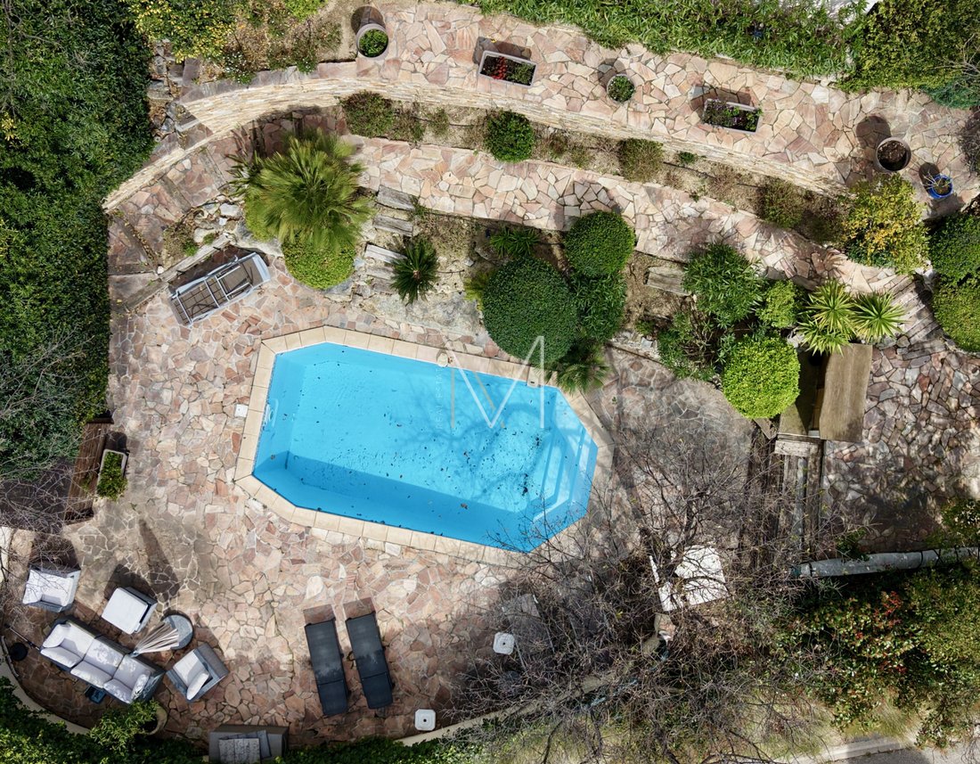 House in Le Plan-de-la-Tour, Provence-Alpes-Côte d'Azur, France 2 - 16246152