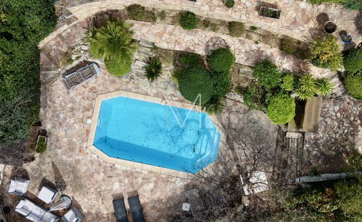House in Le Plan-de-la-Tour, Provence-Alpes-Côte d'Azur, France 1