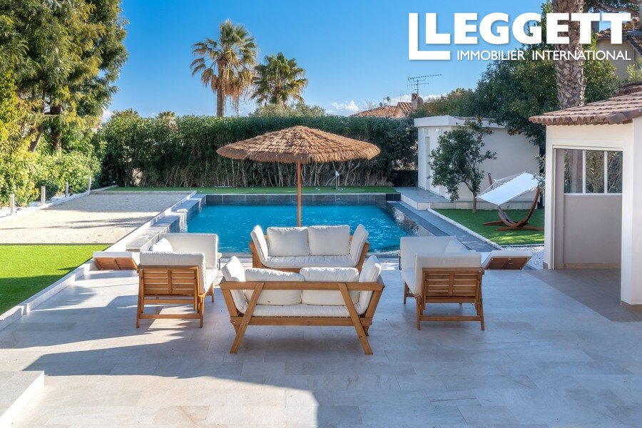 Villa in Centre, Vallauris, France 4 - 17408674