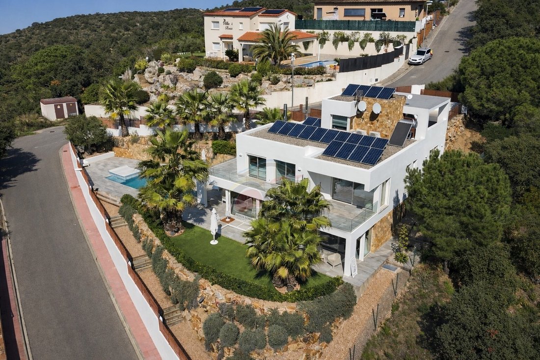 Villa in Calonge i Sant Antoni, Catalonia, Spain 3 - 17418627