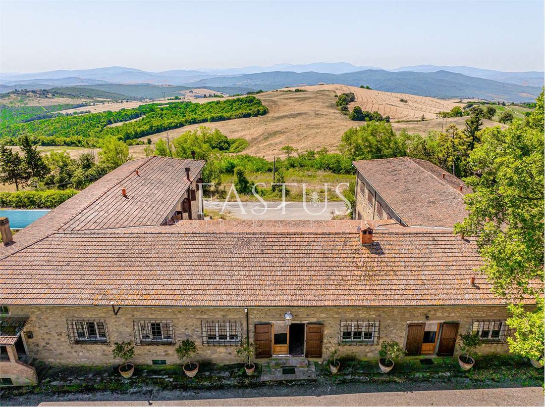 Villa in San Gimignano, Tuscany, Italy 1 - 17410662