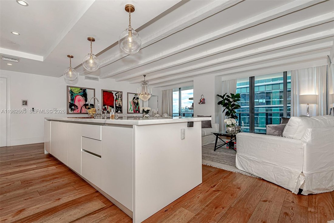 Condo in Miami, Florida, United States 4 - 17417329