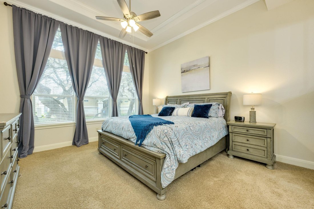 Condo in The Hills, Texas, United States 4 - 17410424