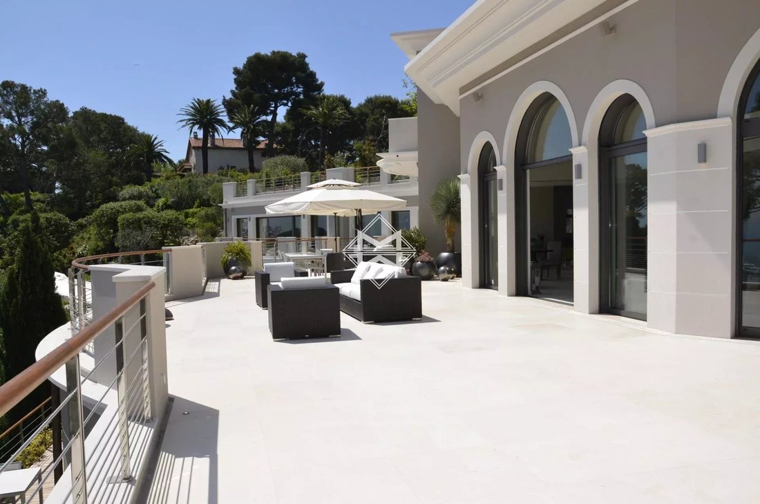 Villa in Saint-Jean-Cap-Ferrat, Provence-Alpes-Côte d'Azur, France 5 - 17408854