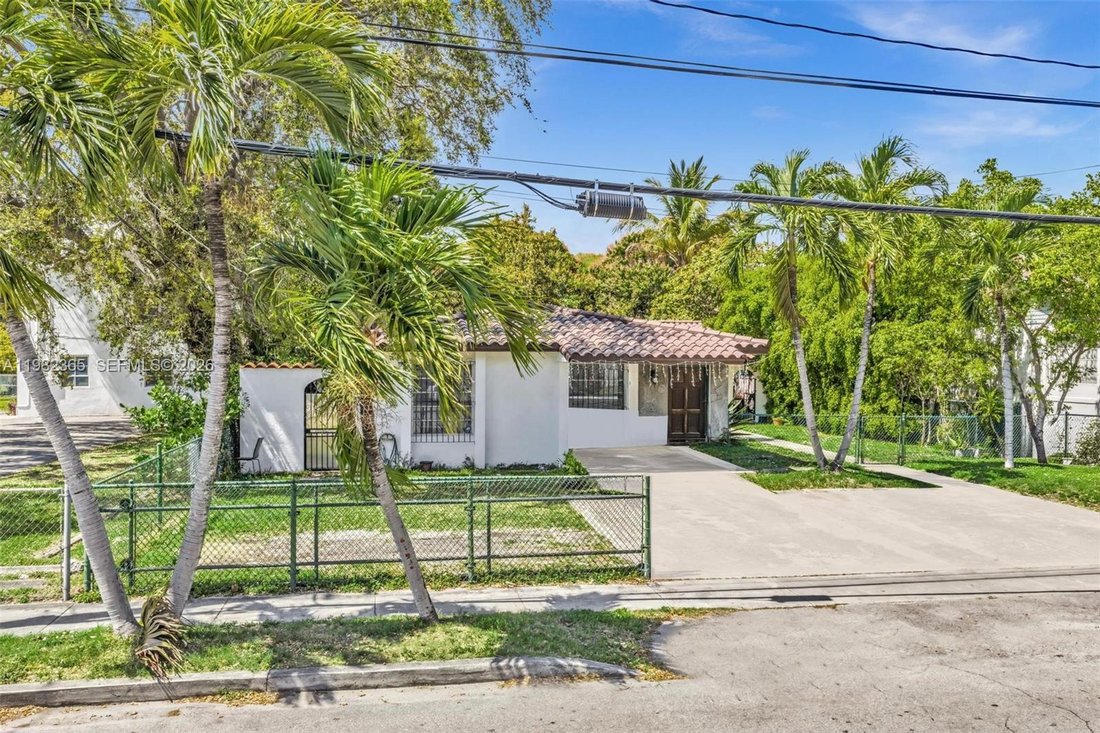 Miami, Florida, United States 3 - 17416226