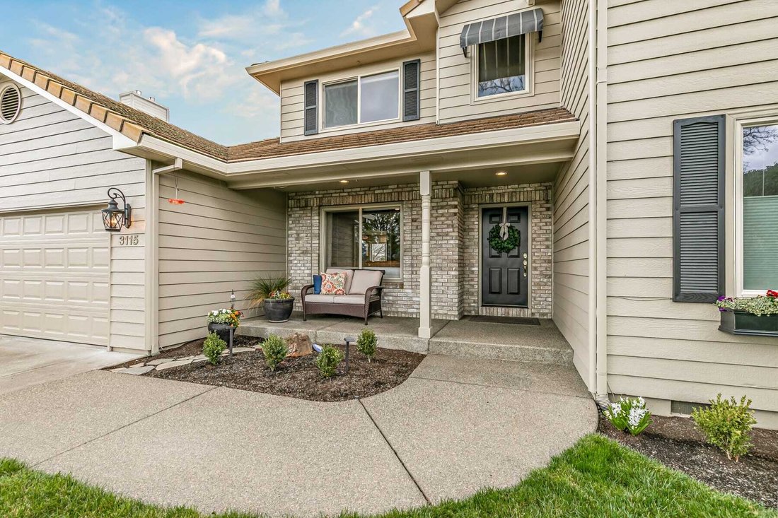House in Medford, Oregon, United States 2 - 17408752