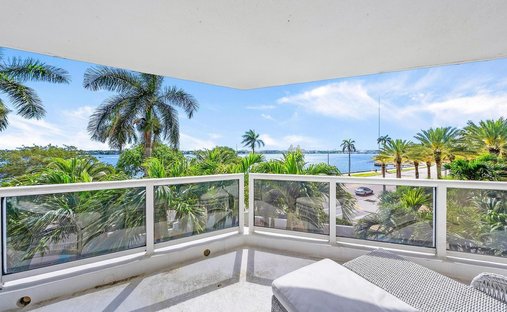 Condo in West Palm Beach, Florida, United States 1
