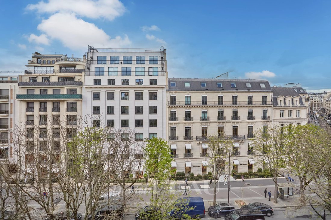 Apartment in Triangle d'Or, Paris 8e Arrondissement, Paris 4 - 17302982