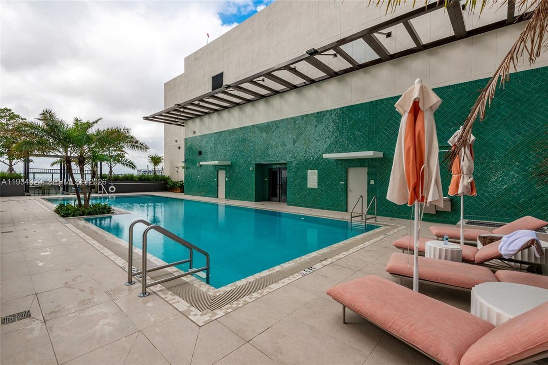 Condo in Miami, Florida, United States 2 - 17205662
