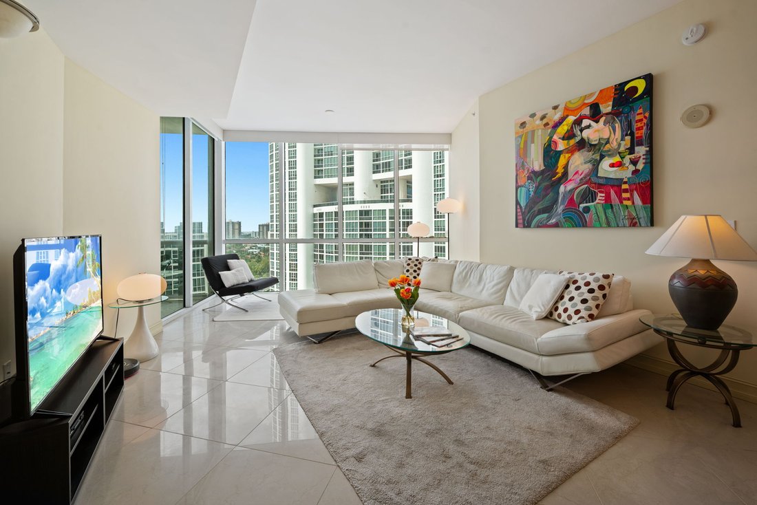 Condo in Sunny Isles Beach, Florida, United States 1 - 17421684