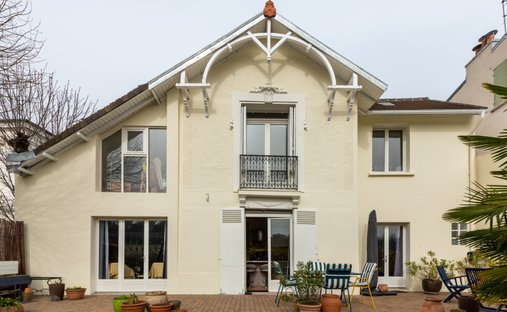 House in Beau Site-Pommerets-Binelles, Sevres, France 1