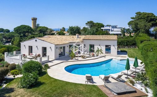 Villa in La Maure-Super Cannes, Vallauris, France 1