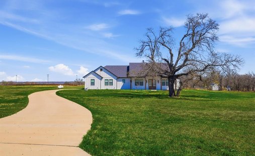 House in Poolville, Texas, United States 1