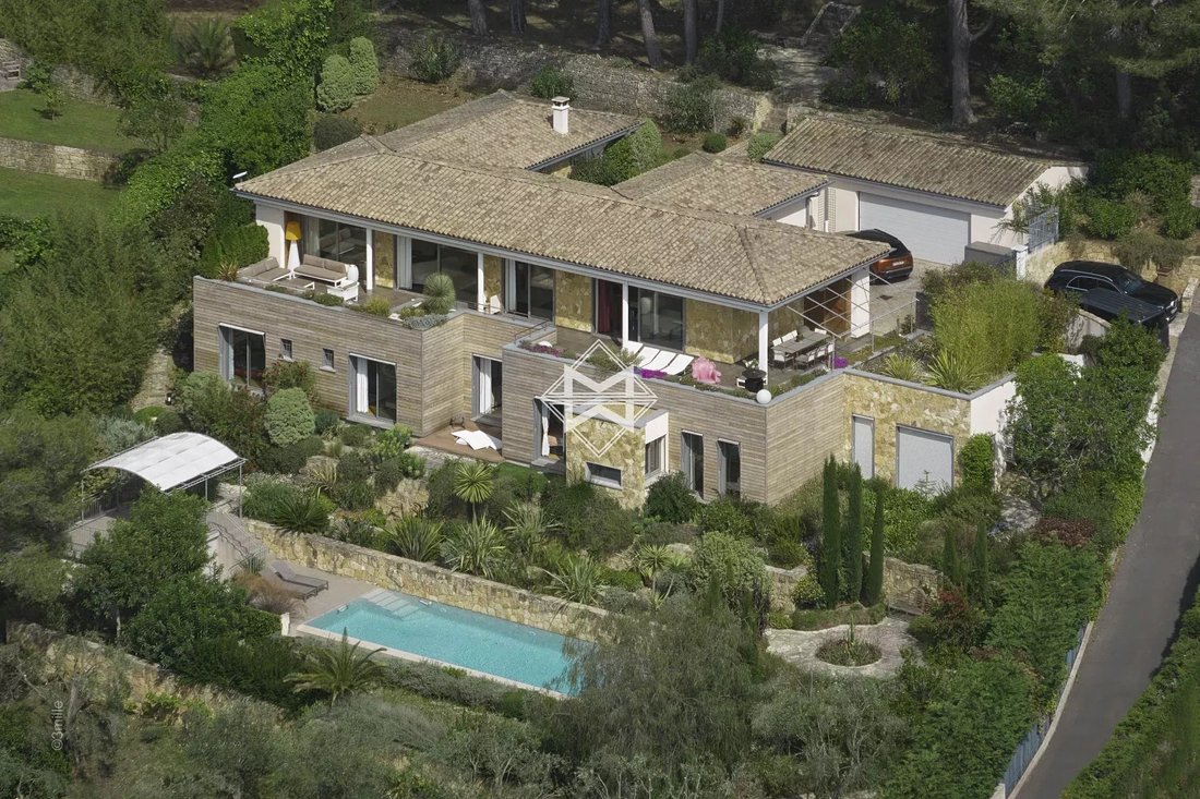 Villa in Mougins, Provence-Alpes-Côte d'Azur, France 1 - 12812775
