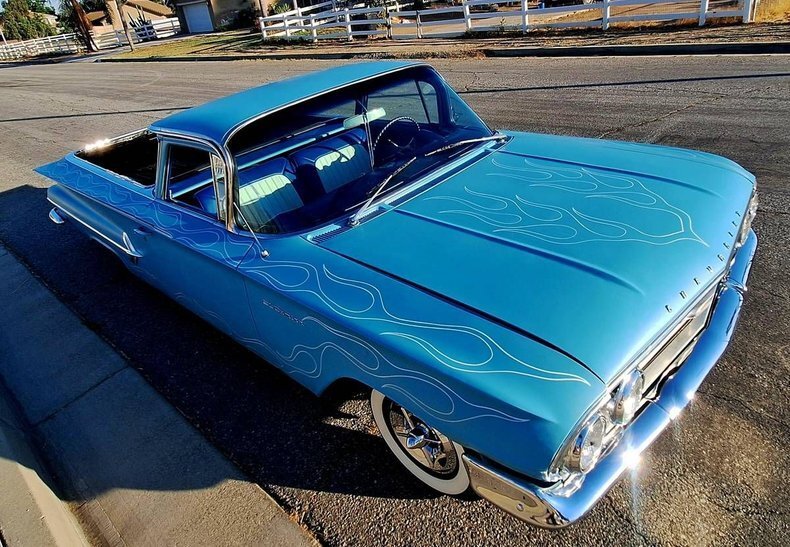 Pickup in Glendale, United States 4 - 17421596