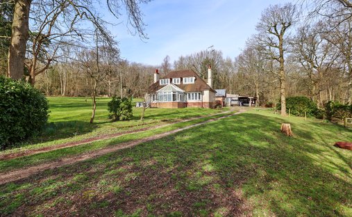 House in Rushlake Green, England 1
