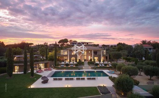 Villa in La Maure-Super Cannes, Vallauris, France 1