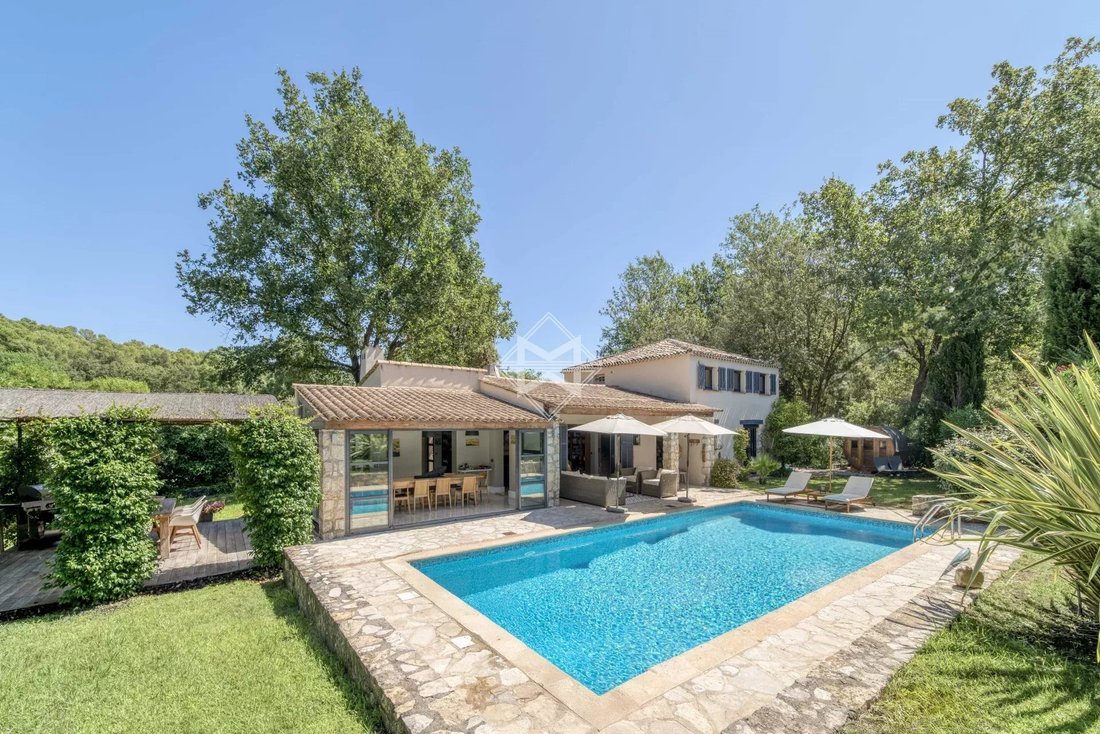 Villa in Mougins, Provence-Alpes-Côte d'Azur, France 1 - 17408788