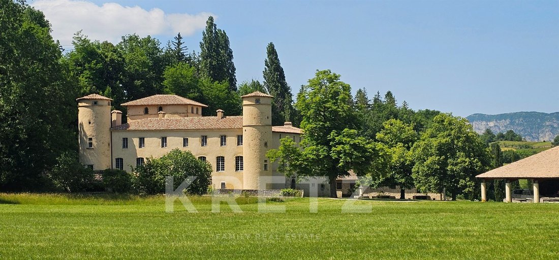 Castle in Dieulefit, Auvergne-Rhône-Alpes, France 1 - 17421732