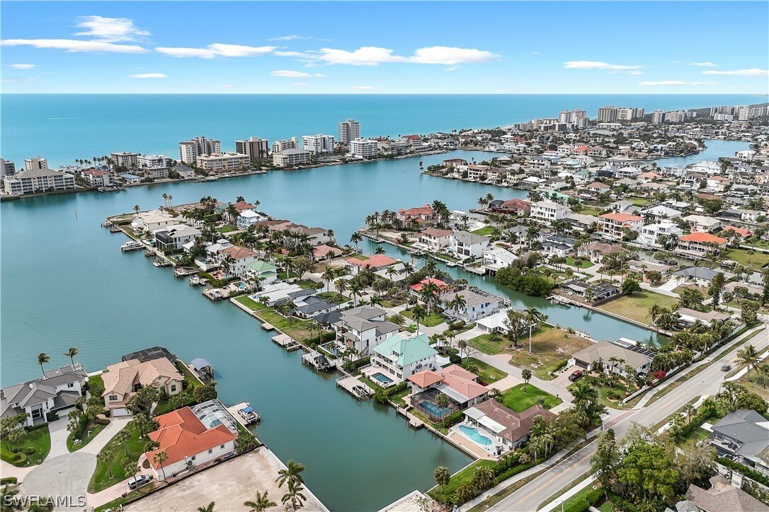 House in Naples, Florida, United States 3 - 17417061