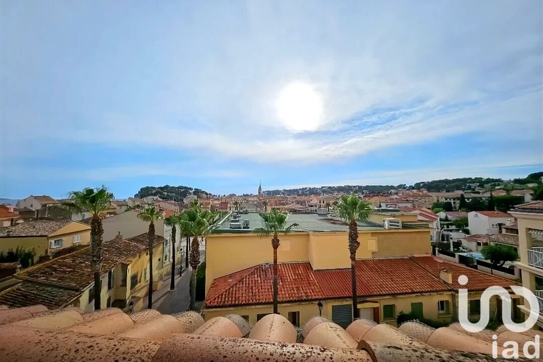 Apartment in Sanary-sur-Mer, Provence-Alpes-Côte d'Azur, France 2 - 15993373