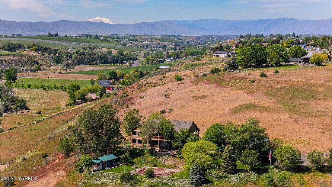 House in Yakima, Washington, United States 1 - 17413265