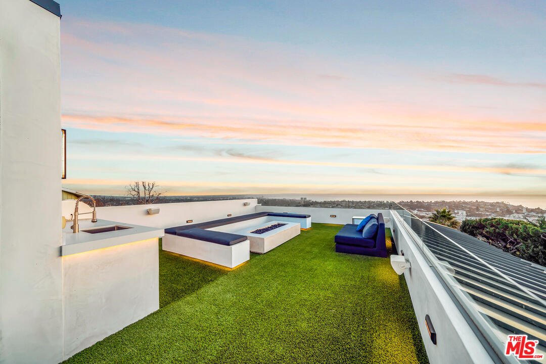 Land in Los Angeles, California, United States 4 - 17404715