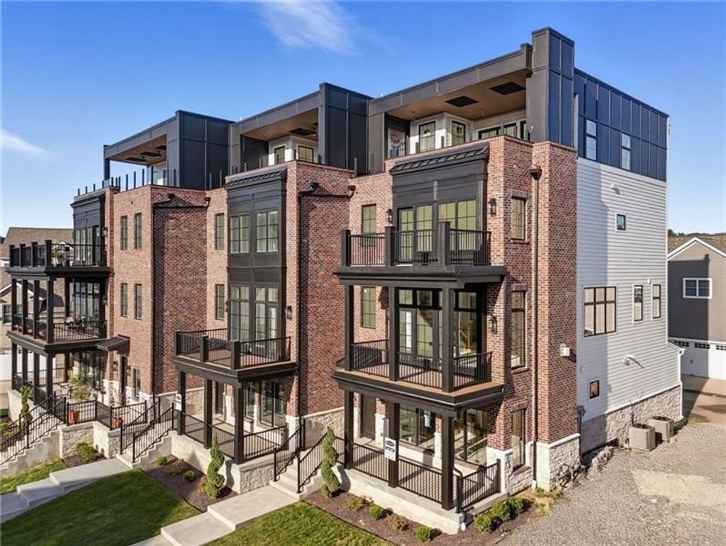 House in Oakmont, Pennsylvania, United States 3 - 17412779
