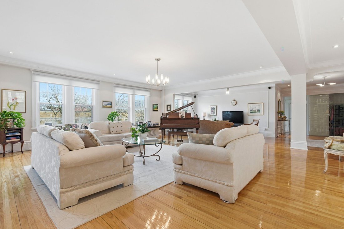 Condo in Westmount, Quebec, Canada 2 - 17417783