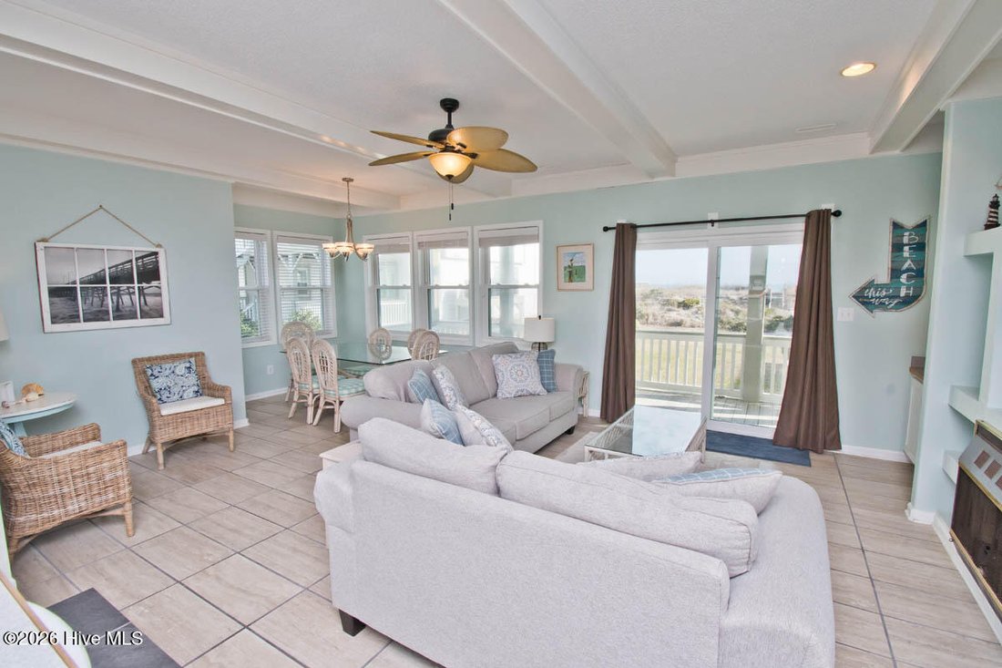 Condo in Emerald Isle, North Carolina, United States 5 - 17413470