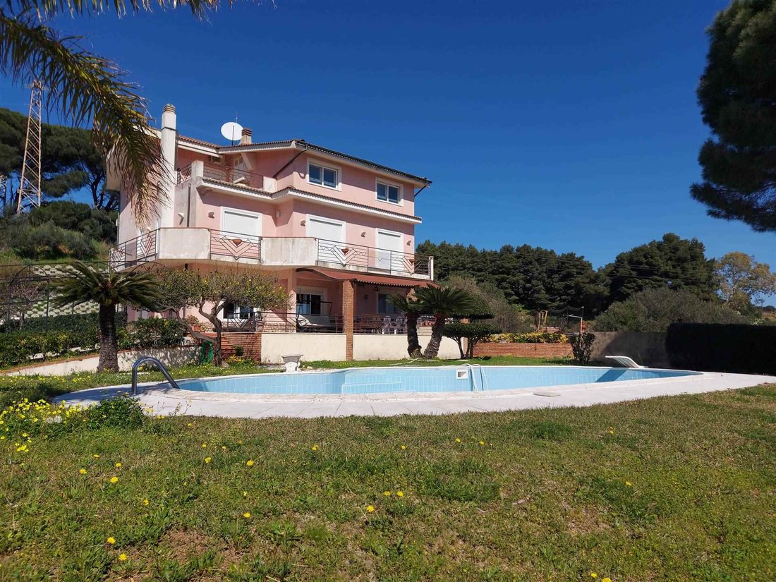 Villa in Annunziata-Giostra-Paradiso, Messina, Sicily 1 - 17411133