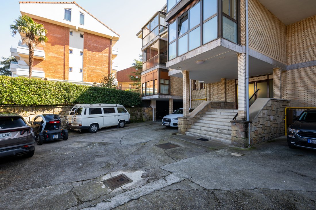 Apartment in Mendebaldea, Donostia-San Sebastian, Spain 4 - 17412349