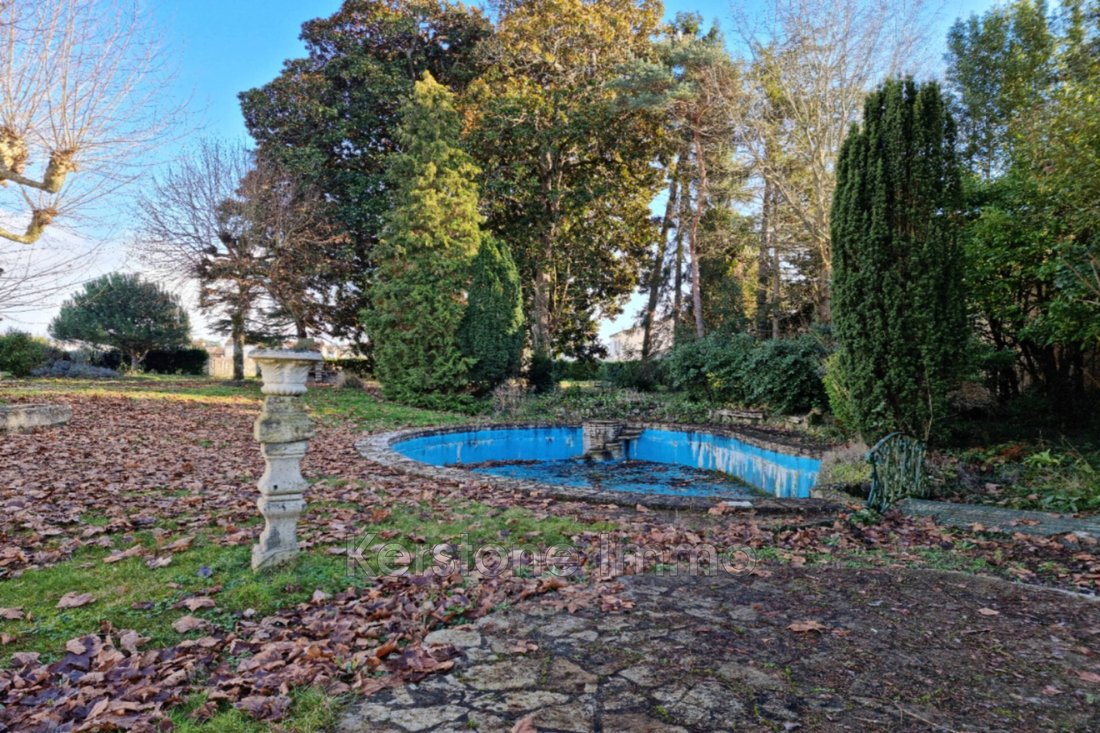 Villa in Libourne, Nouvelle-Aquitaine, France 2 - 17408041