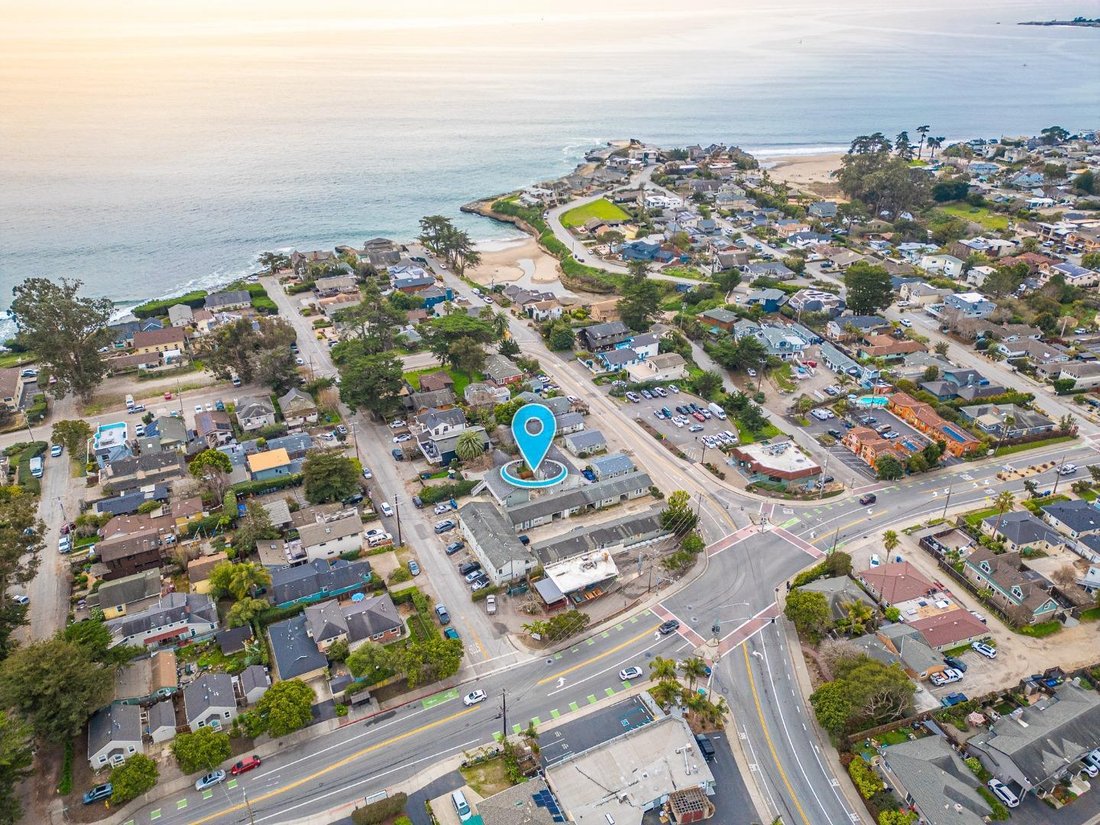 Santa Cruz, California, United States 1 - 17410024