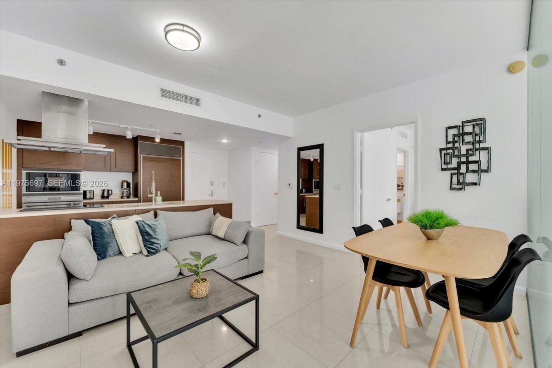 Condo in Miami, Florida, United States 3 - 17416206